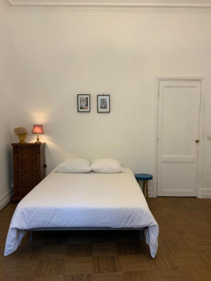Grand Studio Style Bordelais Dans Le Triangle D'Or Bordeaux Exterior foto